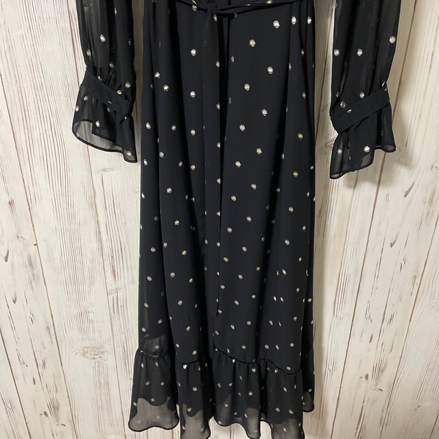 Ameri VINTAGE(アメリヴィンテージ)の田中みな実着用AMERI SPARKLE DOT DRESS レディースのワンピース(ロングワンピース/マキシワンピース)の商品写真