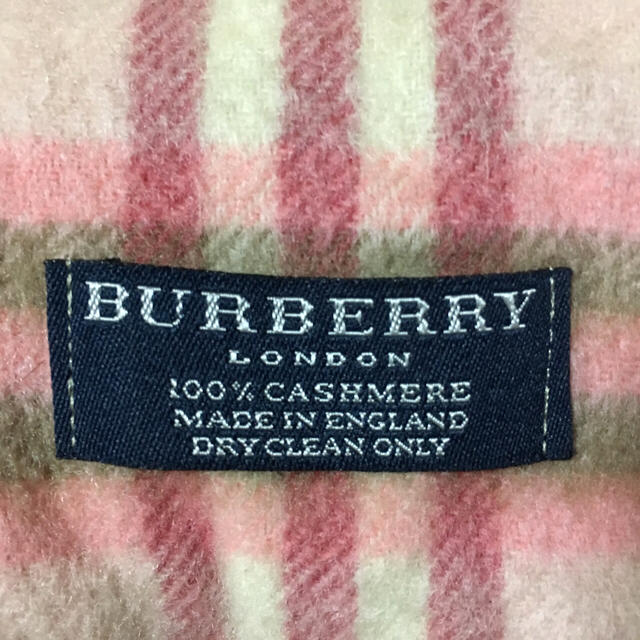 BURBERRY(バーバリー)のショコラ様専用 12/15までお取り置き ピンク マフラー  レディースのファッション小物(マフラー/ショール)の商品写真