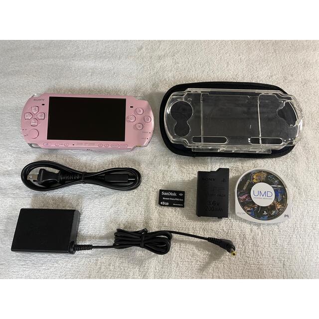 PlayStation Portable(プレイステーションポータブル)の美品　PSP-3000  ブロッサムピンク エンタメ/ホビーのゲームソフト/ゲーム機本体(携帯用ゲーム機本体)の商品写真