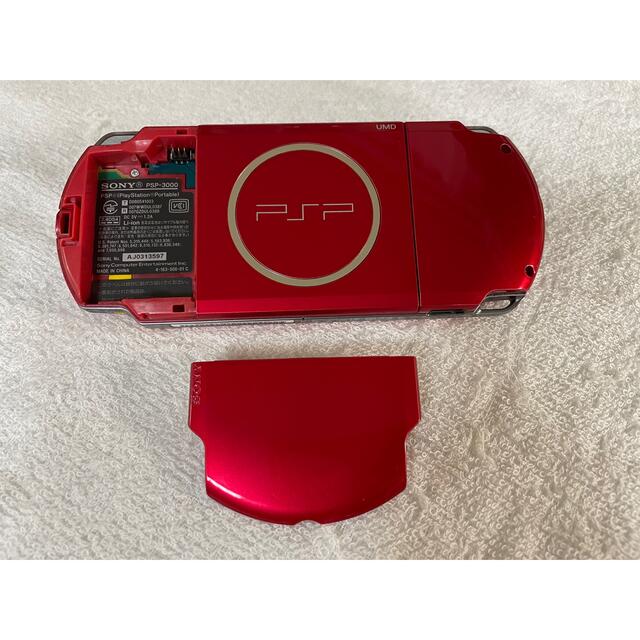 PlayStation Portable(プレイステーションポータブル)の良品　PSP-3000  ラディアントレッド エンタメ/ホビーのゲームソフト/ゲーム機本体(携帯用ゲーム機本体)の商品写真