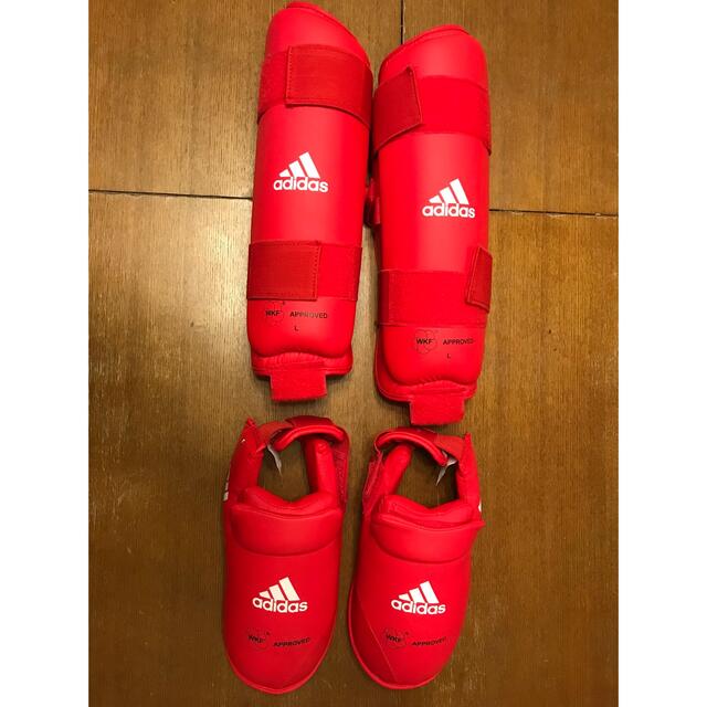 adidas(アディダス)の空手防具WKF公認シンガード、インステップガード スポーツ/アウトドアのスポーツ/アウトドア その他(相撲/武道)の商品写真