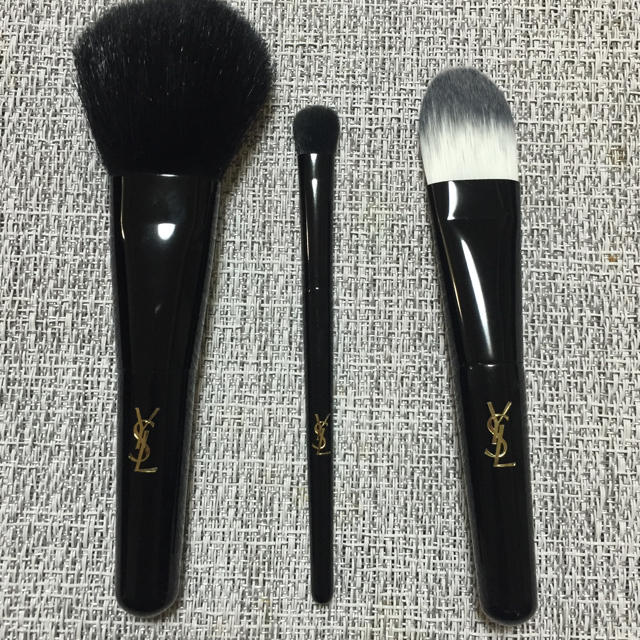 Yves Saint Laurent Beaute(イヴサンローランボーテ)のイブサンローラン  ノベルティーブラシセット コスメ/美容のキット/セット(コフレ/メイクアップセット)の商品写真