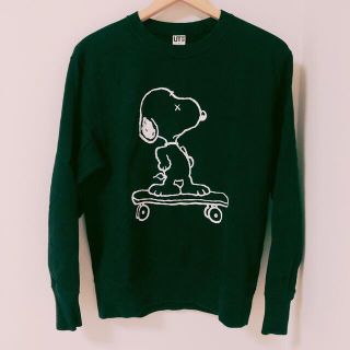 ユニクロ(UNIQLO)のユニクロ カウズ KAWS ピーナッツ スヌーピー 黒 ブラック スウェット S(スウェット)