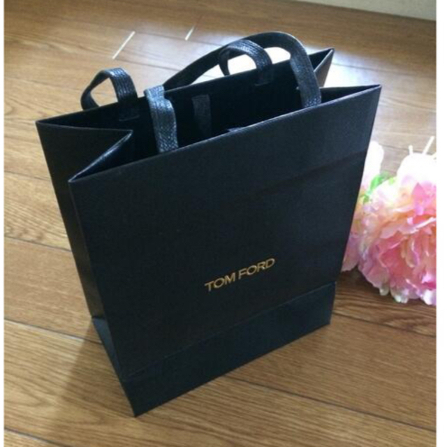 TOM FORD(トムフォード)のトムフォード　紙袋 レディースのバッグ(ショップ袋)の商品写真