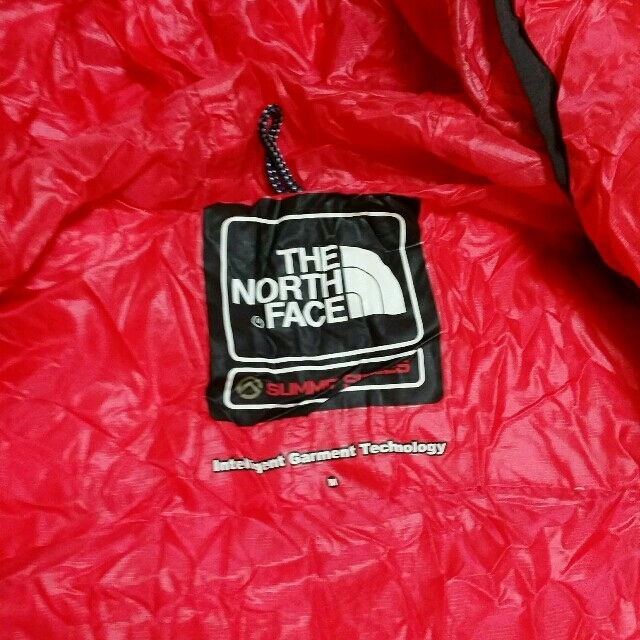 THE NORTH FACE(ザノースフェイス)のダウン　コンパクト収納ケース付 レディースのジャケット/アウター(ダウンコート)の商品写真