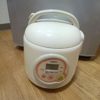 サンヨー(SANYO)の（ヤマヨ様専用）三洋電機　炊飯器(炊飯器)