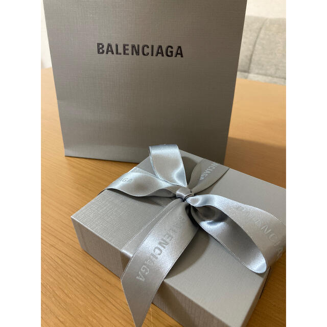 Balenciaga(バレンシアガ)の【_様専用】バレンシアガ保存袋のみ レディースのバッグ(ショップ袋)の商品写真