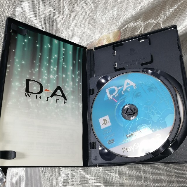 PlayStation2(プレイステーション2)のPS2ソフト　初回特典DVD付き　D→A WHITE エンタメ/ホビーのゲームソフト/ゲーム機本体(家庭用ゲームソフト)の商品写真