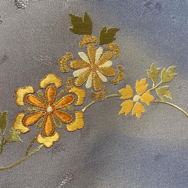 グレー系花唐草訪問着金駒刺繍 | グレー系花唐草訪問着金駒刺繍