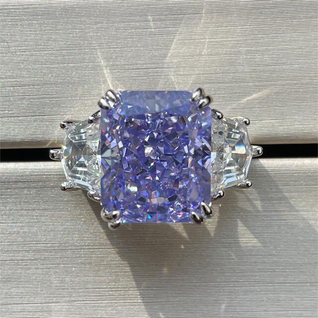 限定一点 おおぶり スクエア 人工 ダイヤモンド ラベンダー パープル リング レディースのアクセサリー(リング(指輪))の商品写真