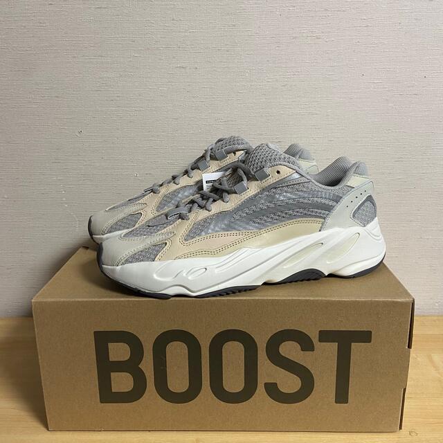 adidas(アディダス)のADIDAS YEEZY BOOST 700 V2 "CREAM" メンズの靴/シューズ(スニーカー)の商品写真