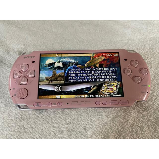 PlayStation Portable(プレイステーションポータブル)の美品　PSP-3000  ブロッサムピンク エンタメ/ホビーのゲームソフト/ゲーム機本体(携帯用ゲーム機本体)の商品写真