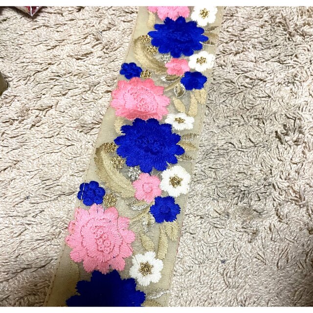 【ベティさん専用】インド刺繍リボン アンティーク 花刺繍 手芸リボン の通販 by はる's shop｜ラクマ