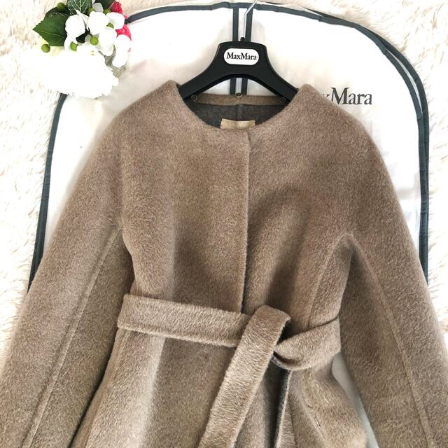 Max Mara(マックスマーラ)の極美品‼️【マックスマーラ】希少な襟取り外し可能 アルパカクチートアマーノコート レディースのジャケット/アウター(ロングコート)の商品写真