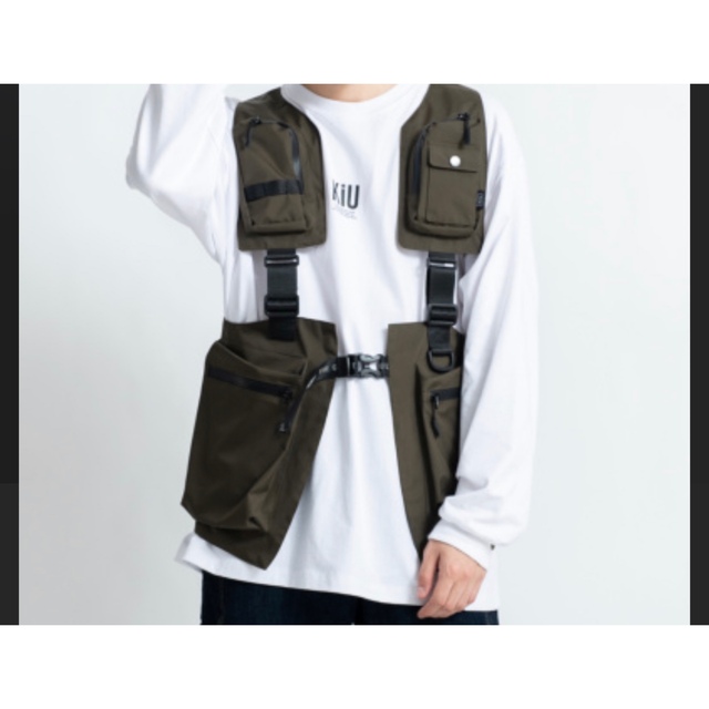 KiU（キウ） WP MULTI UTILITY VEST メンズのトップス(ベスト)の商品写真