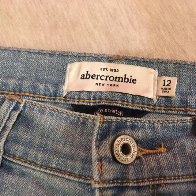 Abercrombie&Fitch(アバクロンビーアンドフィッチ)の未使用 アバクロンビー&フィッチ キッズ サイズ 12 キッズ/ベビー/マタニティのキッズ服女の子用(90cm~)(パンツ/スパッツ)の商品写真