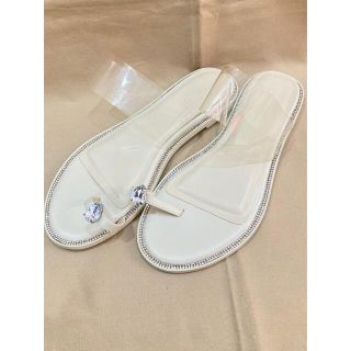 イエローブーツ(Yellow boots)のYELLO WHIP CRYSTAL FLAT SANDALS サンダル(サンダル)