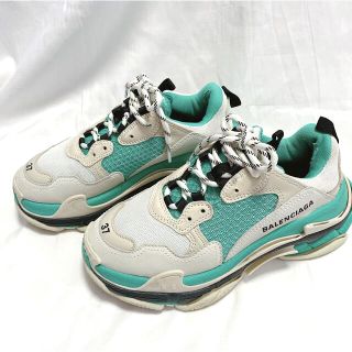 チャンピオン BALENCIAGA トリプルSスニーカー 37サイズ - fia.ui.ac.id
