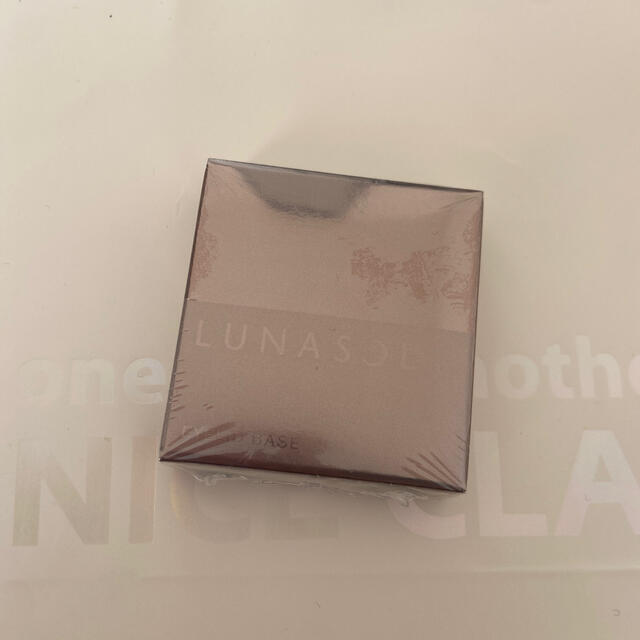 LUNASOL(ルナソル)のLUNASOL アイリッドベース(N) コスメ/美容のベースメイク/化粧品(アイシャドウ)の商品写真