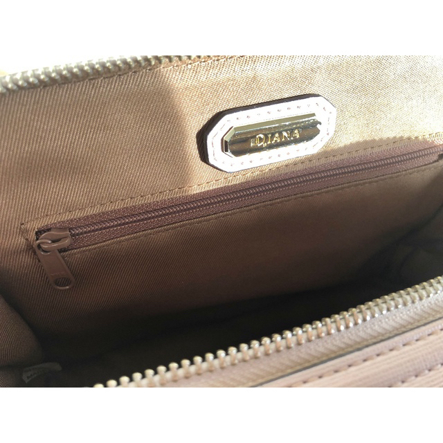 DIANA(ダイアナ)のほぼ新品♬ DIANA ストラップ付2wayバッグ レディースのバッグ(ショルダーバッグ)の商品写真