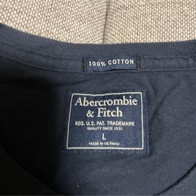 Abercrombie&Fitch(アバクロンビーアンドフィッチ)のアバクロ tシャツ ネイビー メンズのトップス(Tシャツ/カットソー(半袖/袖なし))の商品写真