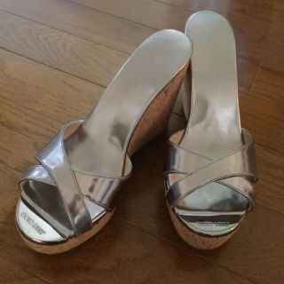 ジミーチュウ(JIMMY CHOO)のジミーチュウ　サンダル(サンダル)