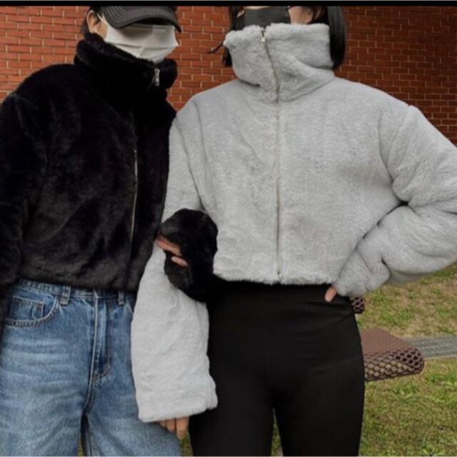 STYLENANDA(スタイルナンダ)の【SALE】【即納】ファー　モコモコ　クロップドジャケット　韓国ファッション レディースのジャケット/アウター(毛皮/ファーコート)の商品写真