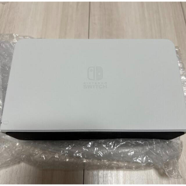 Nintendo Switch(ニンテンドースイッチ)の Switch有機ELに付属のホワイトのドッグ単品 エンタメ/ホビーのゲームソフト/ゲーム機本体(その他)の商品写真