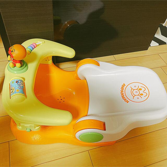 Agatsuma(アガツマ)のアンパマン コンパクトおふろチェア キッズ/ベビー/マタニティのおもちゃ(お風呂のおもちゃ)の商品写真