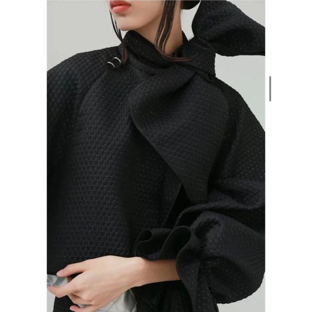 JnylonStudios パフ袖 リボン ショート丈 コート ライナー付き 黒 レディースのジャケット/アウター(ノーカラージャケット)の商品写真