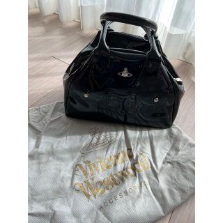 ヴィヴィアンウエストウッド(Vivienne Westwood)のVivienne Westwood ハンドバッグ 黒 エナメル(ハンドバッグ)