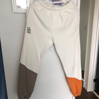 ザラ(ZARA)のZARA  新品　未使用品　ジョガーパンツ(ワークパンツ/カーゴパンツ)