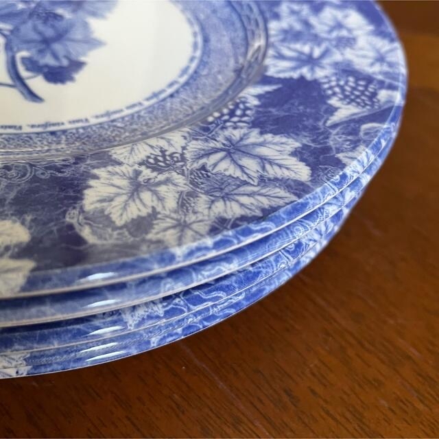 WEDGWOOD(ウェッジウッド)の【未使用美品】ウェッジウッド★ビンテージブルー★デザート皿　6枚 インテリア/住まい/日用品のキッチン/食器(食器)の商品写真