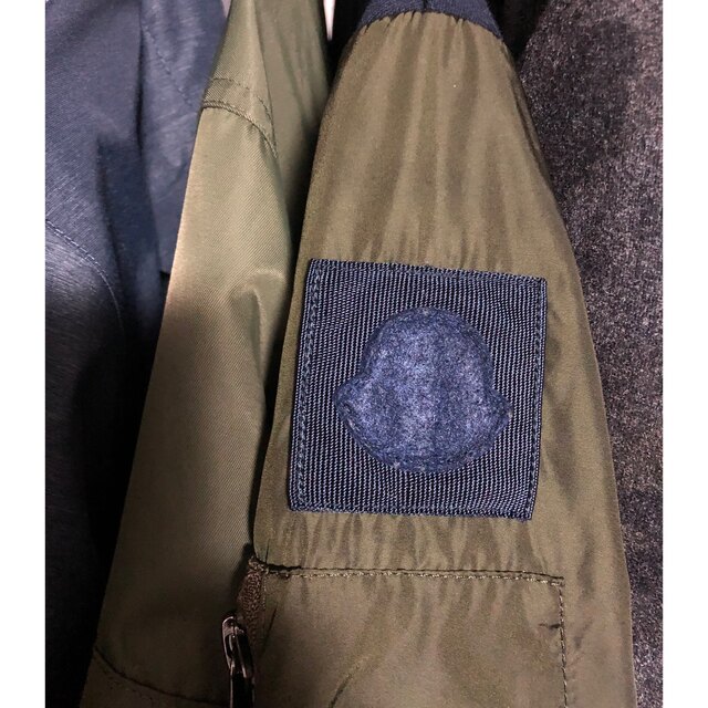 MONCLER(モンクレール)のMONCLER  MA-1 ジャケット　カーキ フライトジャケット メンズのジャケット/アウター(フライトジャケット)の商品写真