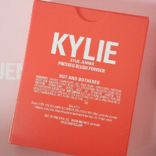 Kylie Cosmetics(カイリーコスメティックス)のKyliecosmetics チーク HOT&BOTHERED 新品 コスメ/美容のベースメイク/化粧品(チーク)の商品写真