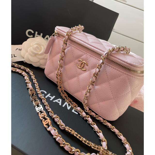 CHANEL(シャネル)のみゆず様専用❤️CHANEL2022ssミニヴァニティバック❤️新品未使用 レディースのバッグ(ショルダーバッグ)の商品写真