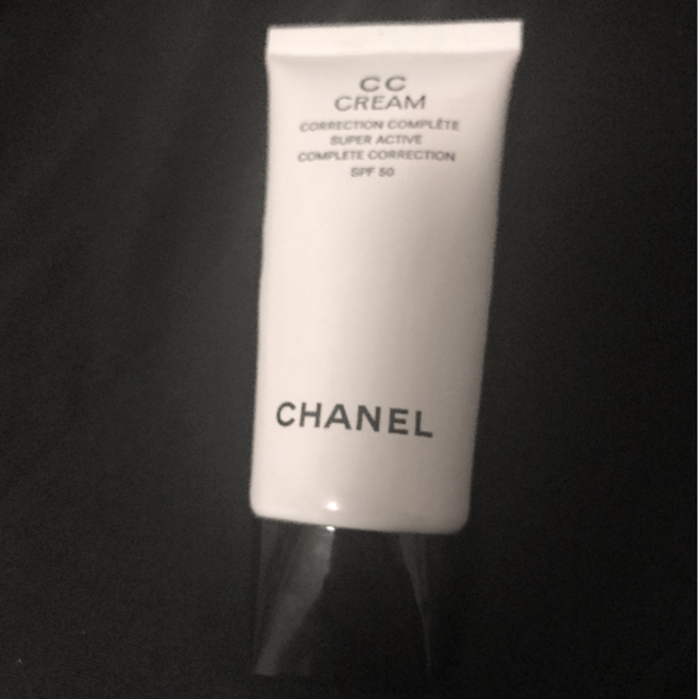 CHANEL(シャネル)のCHANEL CCクリームN 10ベージュ コスメ/美容のベースメイク/化粧品(CCクリーム)の商品写真