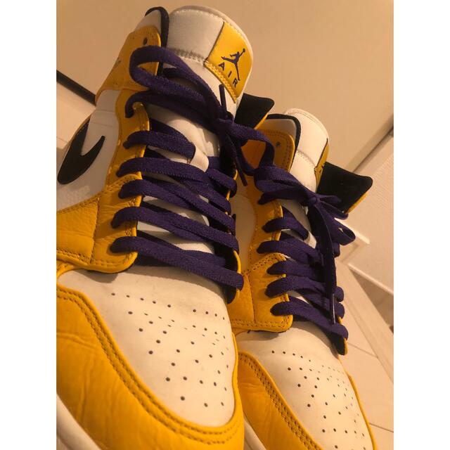 NIKE(ナイキ)のNIKE  AIR JORDAN 1 MID SE LAKERS 1MID  メンズの靴/シューズ(スニーカー)の商品写真