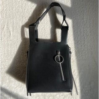 チャールズアンドキース(Charles and Keith)のチャールズアンドキース　カバン(ショルダーバッグ)