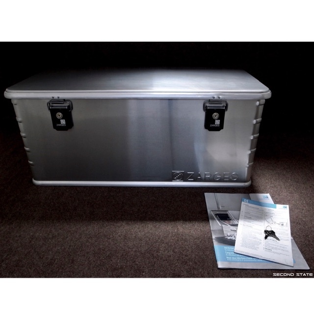 ツァーゲス アルミニウム ボックス 81 L【新品未使用/激レア】 スポーツ/アウトドアのアウトドア(テーブル/チェア)の商品写真