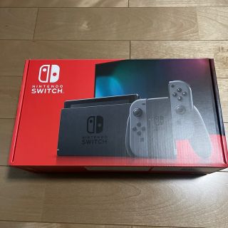 ニンテンドースイッチ(Nintendo Switch)の5%クーポンあり特典多数&延長保証付新型Nintendo Switch「グレー」(家庭用ゲーム機本体)