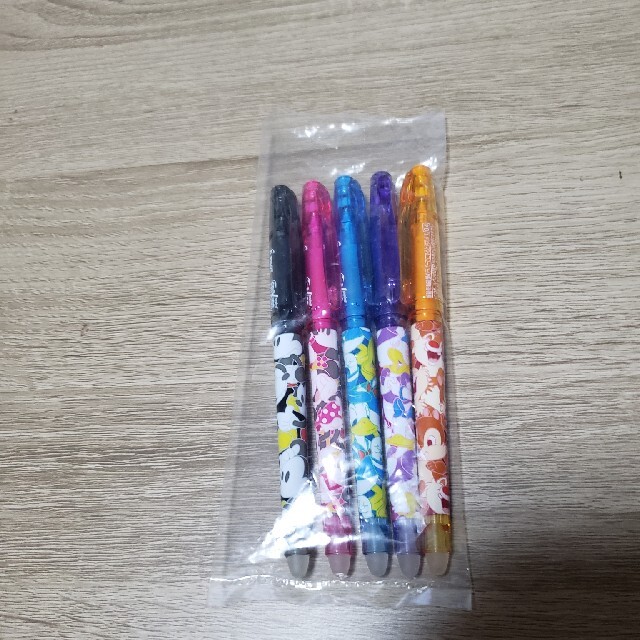当店人気 送料無料 Tdr購入 フリクションボールペン 5点セット 新品 数量限定 特売 当店人気 送料無料 Tdr購入 フリクションボールペン 5点セット 新品 数量限定 特売