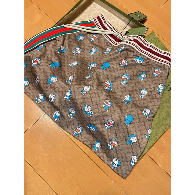 Gucci(グッチ)のDORAEMON x GUCCI テクニカルジャージー スカート レディースのスカート(ミニスカート)の商品写真