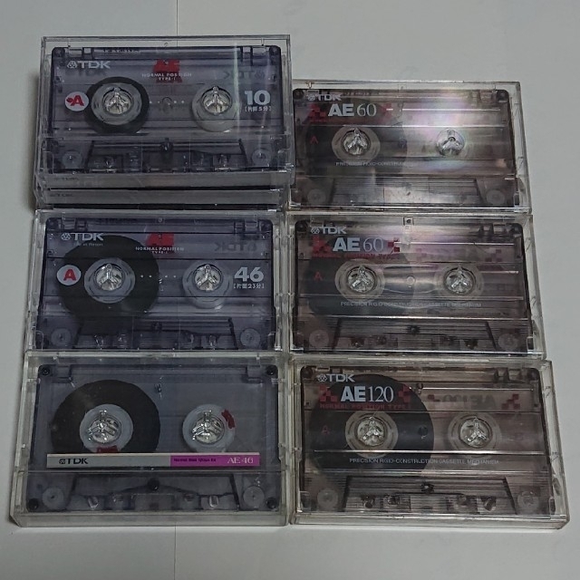 【最終価格！】カセットテープ 各種 32本セット スマホ/家電/カメラのオーディオ機器(その他)の商品写真