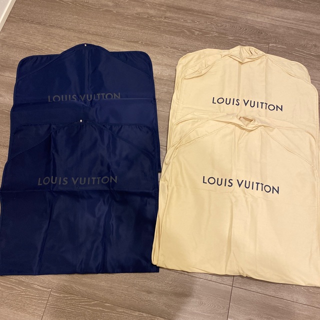 LOUIS VUITTON(ルイヴィトン)のルイヴィトン　ガーメントset メンズのメンズ その他(その他)の商品写真