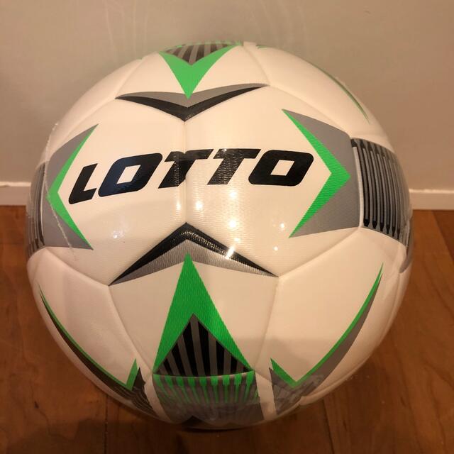 lotto(ロット)のサッカーボール5号 スポーツ/アウトドアのサッカー/フットサル(ボール)の商品写真