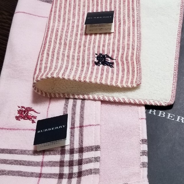 BURBERRY(バーバリー)のBURBERRY タオルハンカチ 2枚 レディースのファッション小物(ハンカチ)の商品写真