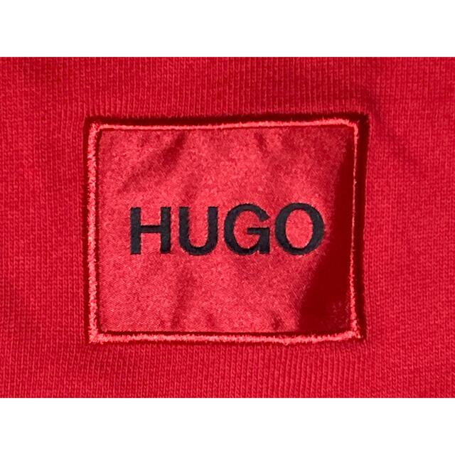 HUGO BOSS(ヒューゴボス)のヒューゴボス  新品未使用　Mサイズ　パーカー　ポケット付き　赤　ヒューゴ メンズのトップス(パーカー)の商品写真