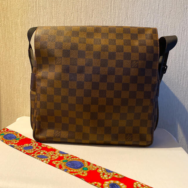 LOUIS VUITTON ルイヴィトンナヴィグリオ