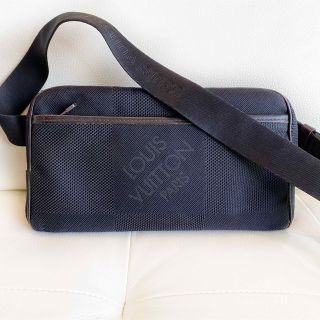 ルイヴィトン(LOUIS VUITTON)のLOUIS VUITTON 鞄 アクロバット ボディバッグ メンズ(ボディーバッグ)